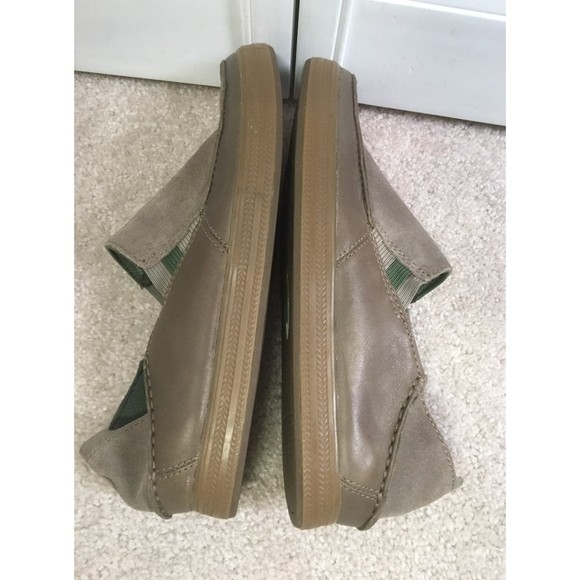 Olukai  pahono size 8 leather slip on main image 8